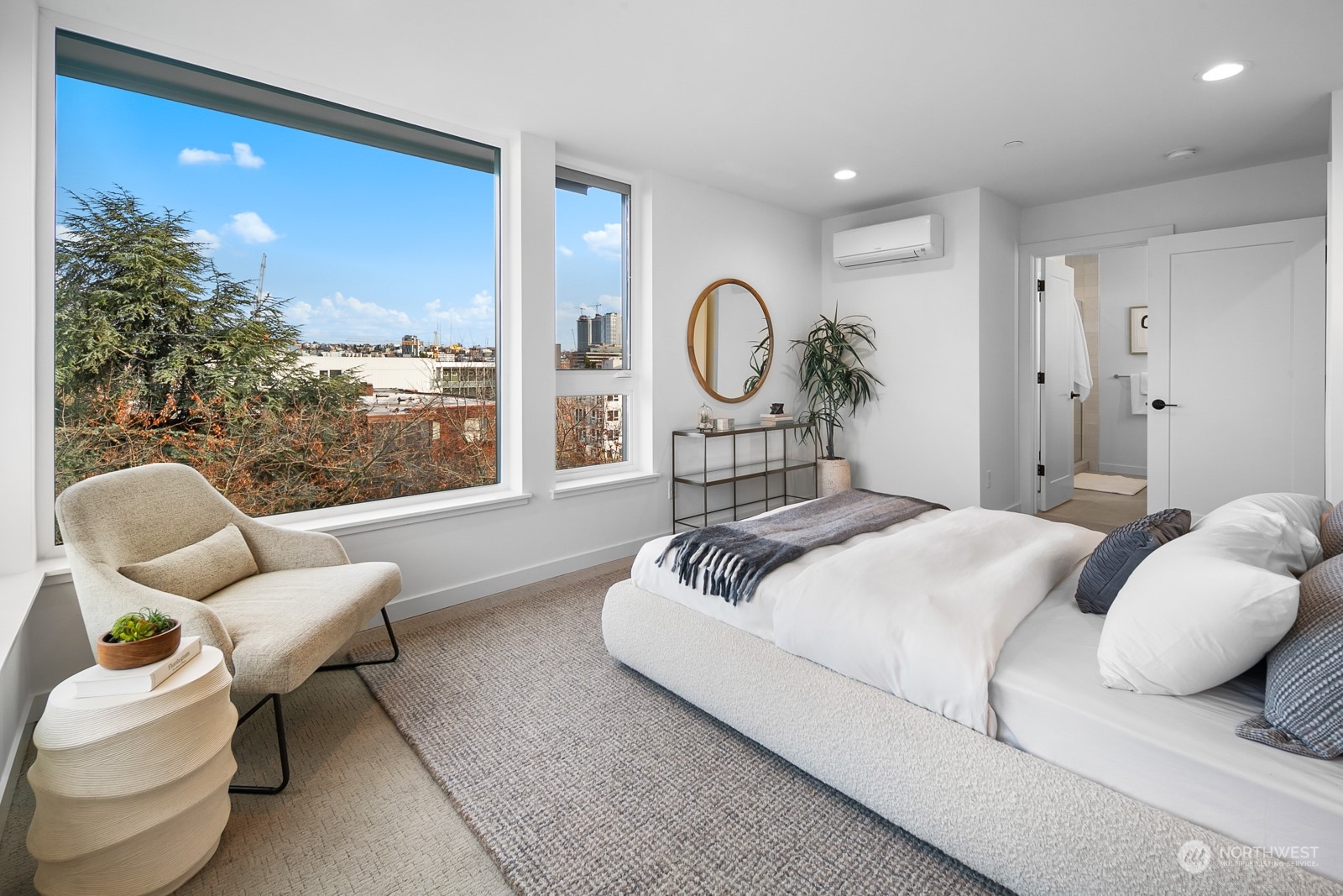 369 Valley Street Seattle, WA 98109 - Photo 10 of 27