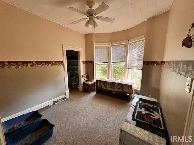 $215,000 | 400 South Market Street, Winamac, IN 46996