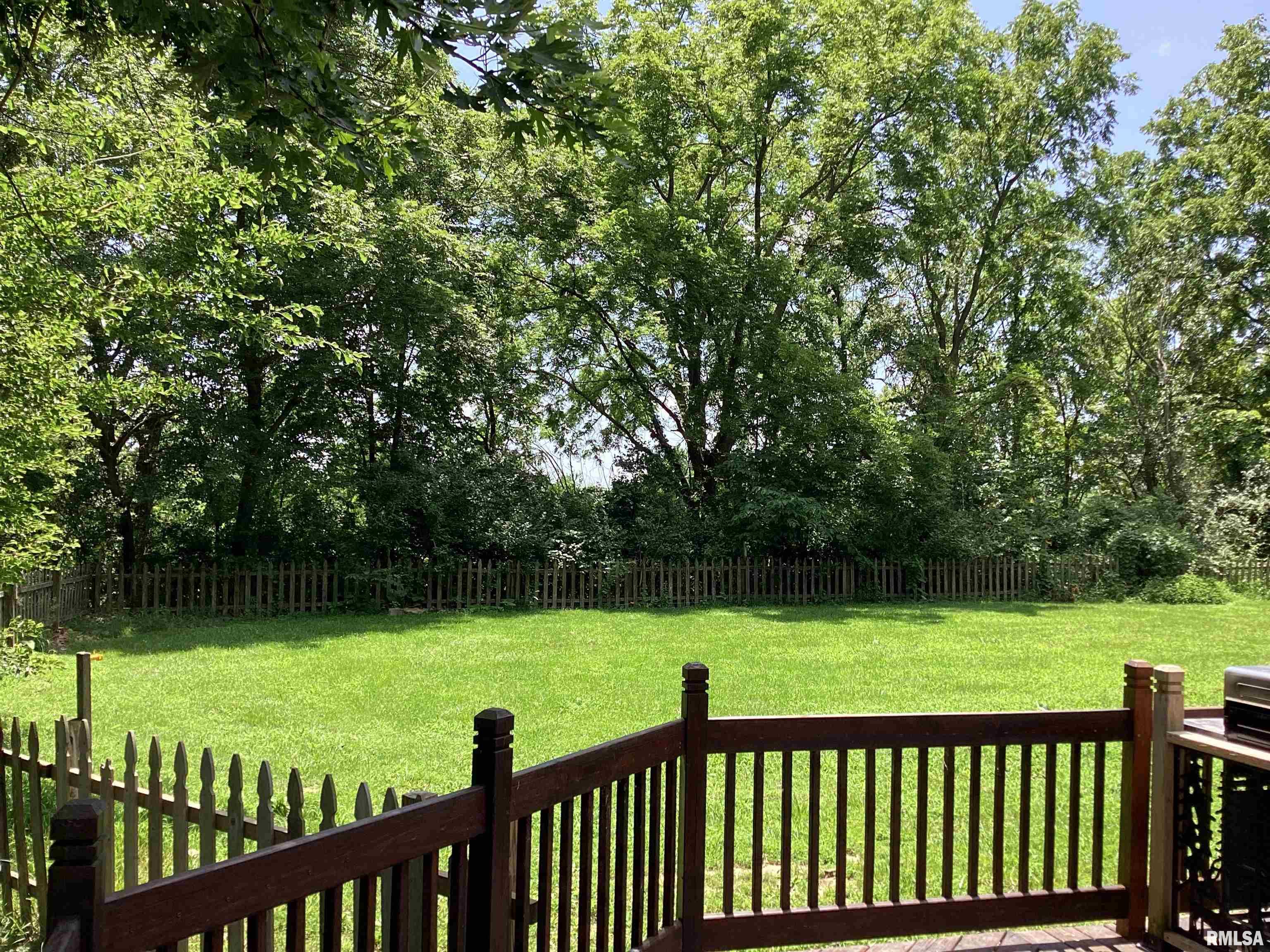 25382 Wolf Road Canton, IL 61520 - Photo 14 of 55