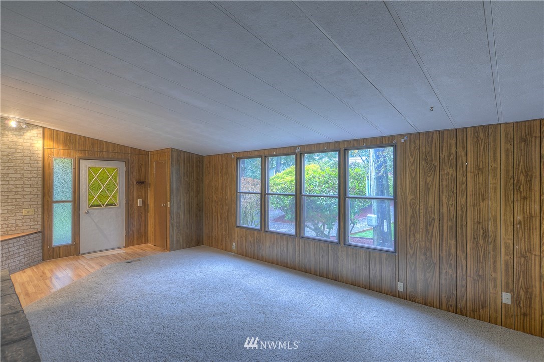 7424 Puget Beach Road Northeast Olympia, WA 98516 - Photo 3 of 24 Gallery Image 3