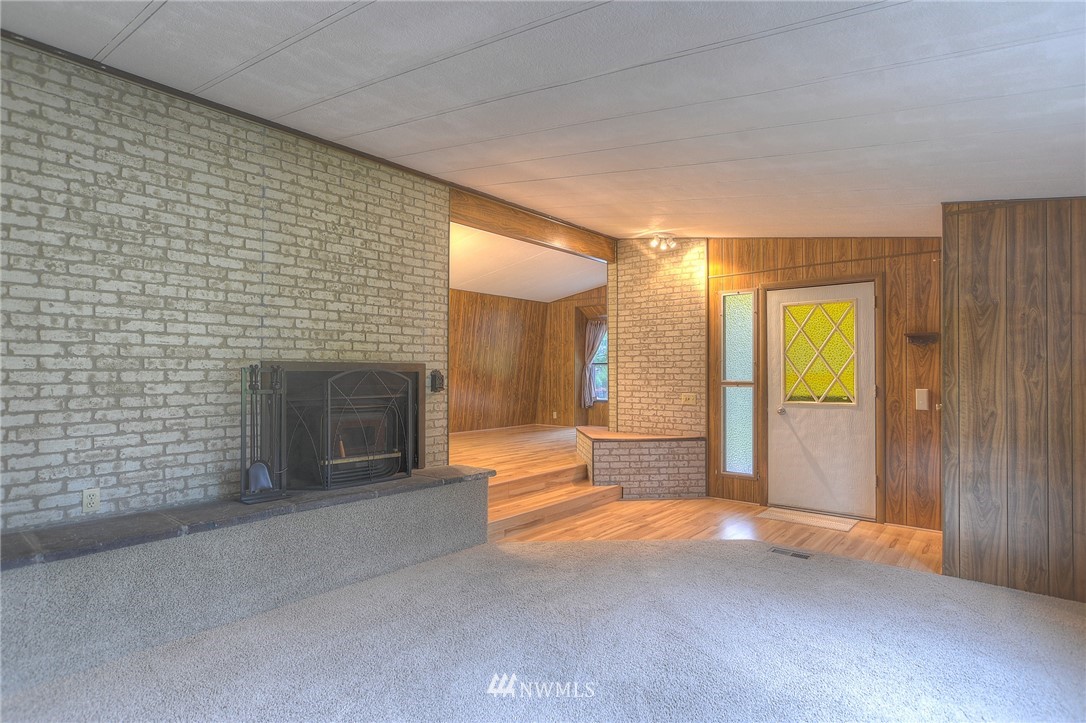 7424 Puget Beach Road Northeast Olympia, WA 98516 - Photo 4 of 24 Gallery Image 4