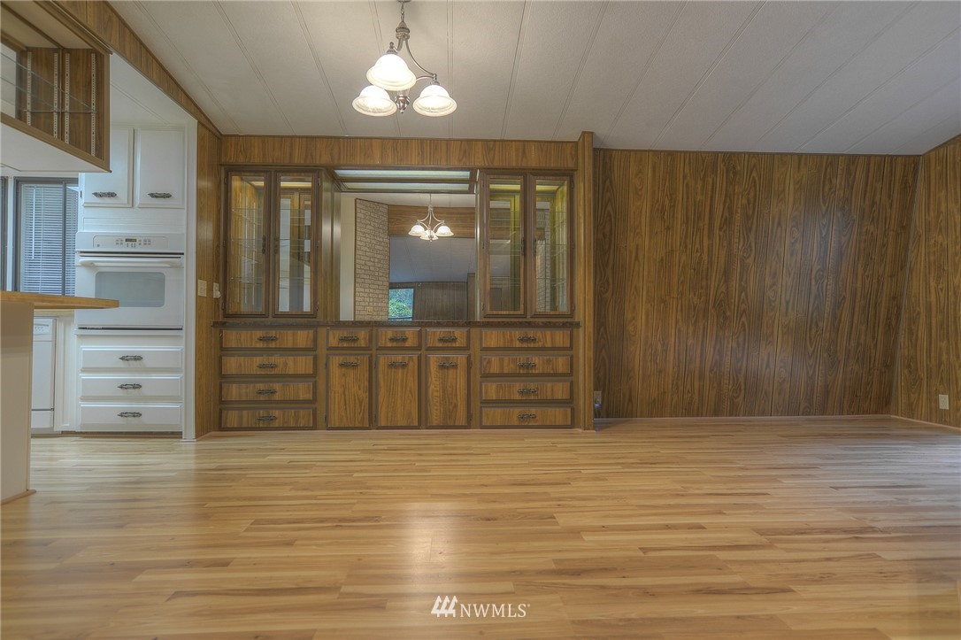 7424 Puget Beach Road Northeast Olympia, WA 98516 - Photo 6 of 24 Gallery Image 6