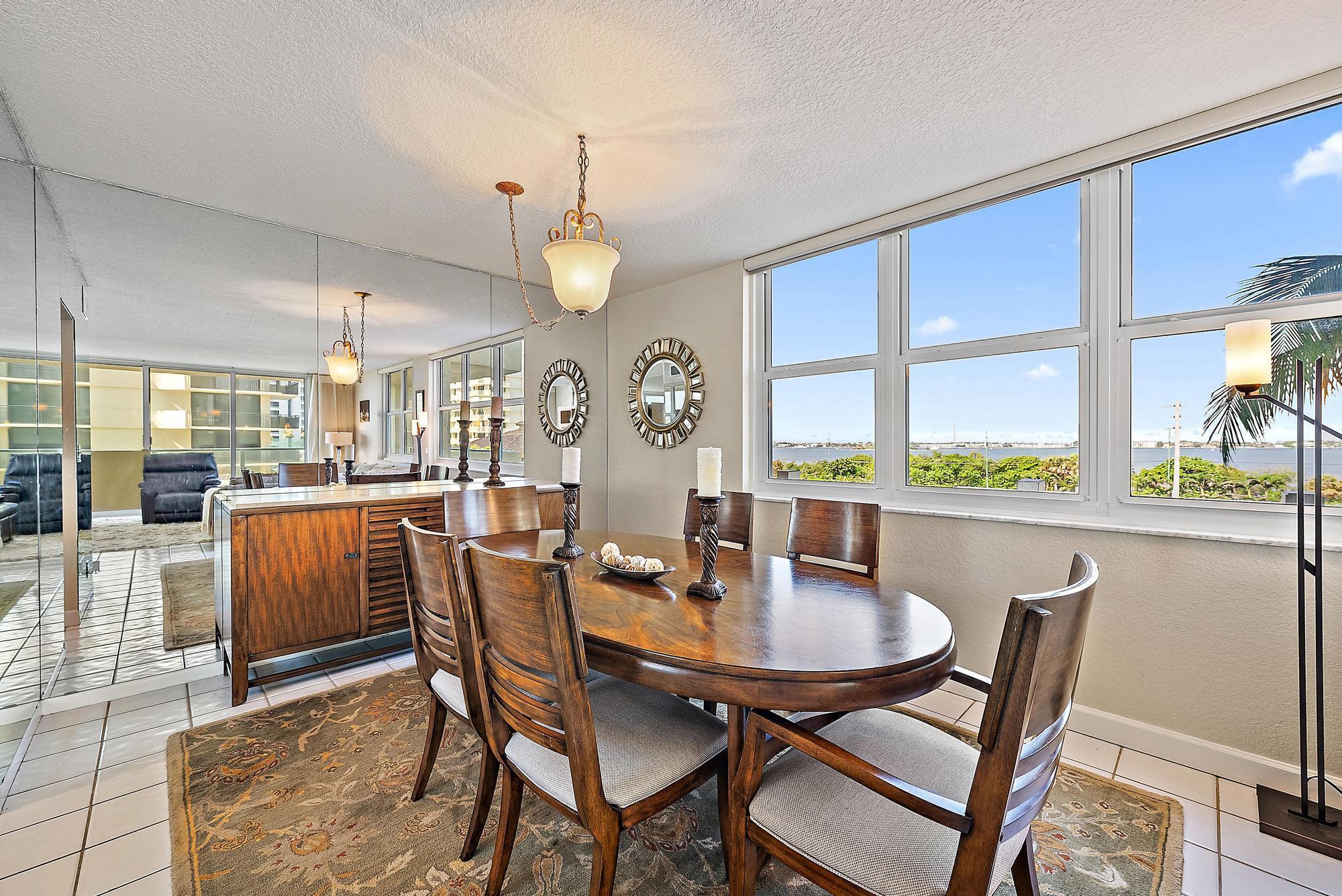 5440 North Ocean Drive, Unit 202 Riviera Beach, FL 33404 - Photo 4 of 44 Dinning Room