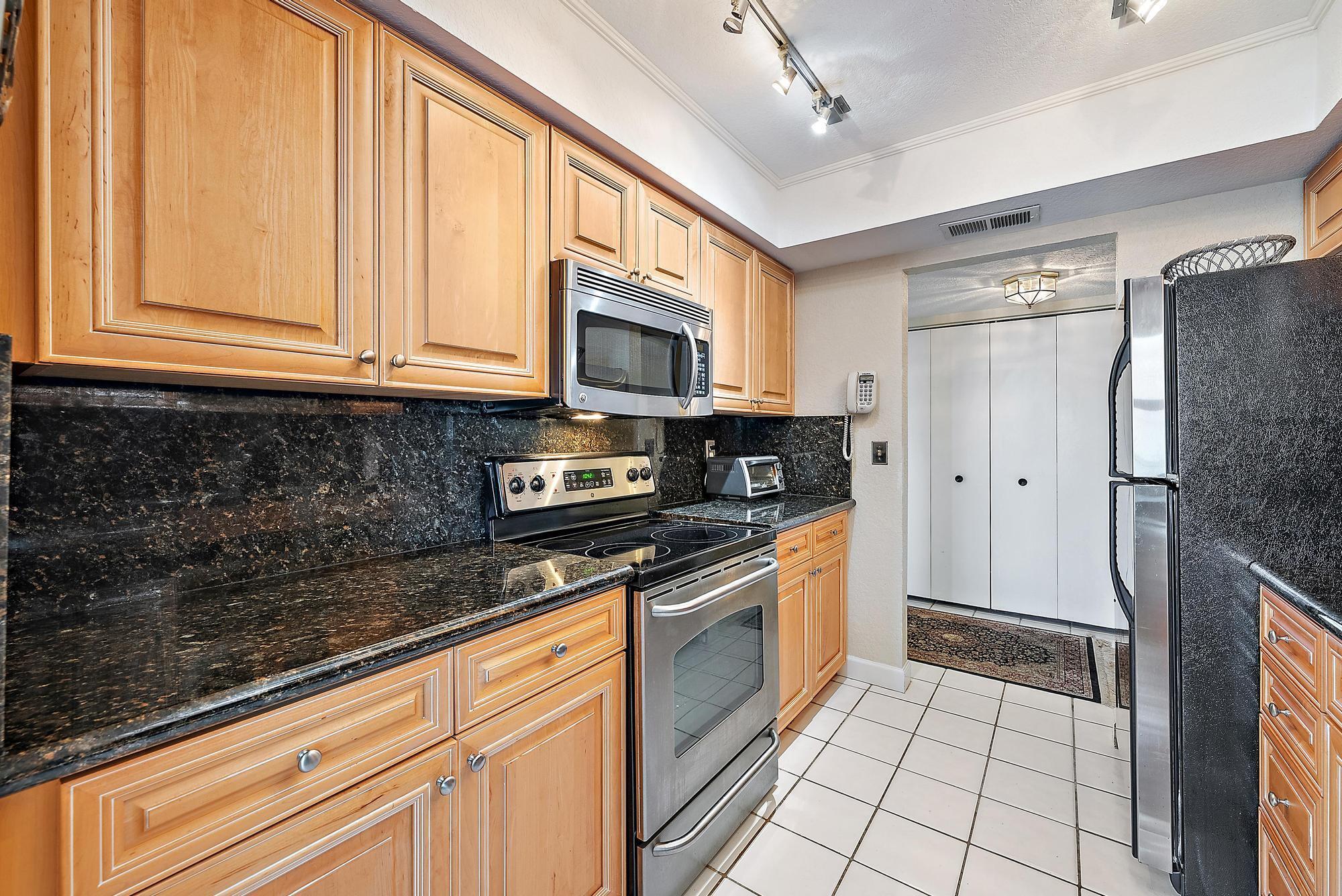 5440 North Ocean Drive, Unit 202 Riviera Beach, FL 33404 - Photo 10 of 44 Kitchen
