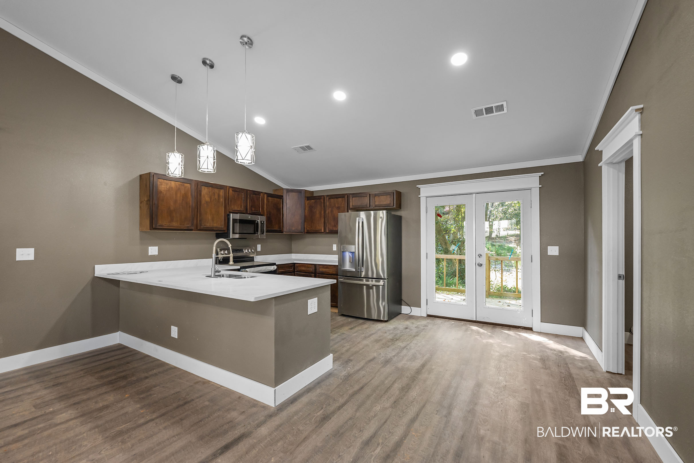 338 Ridgewood Drive Daphne, AL 36526 - Photo 3 of 18 Gallery Image 3