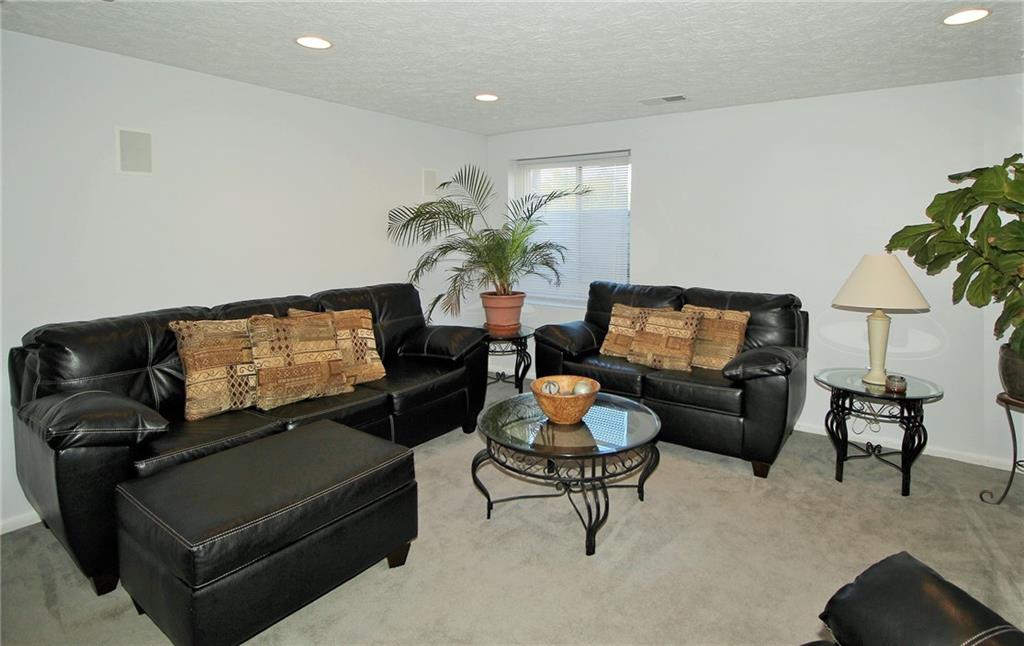 275 Maple Ridge Drive Canonsburg, PA 15317 - Photo 21 of 25 Gallery Image 21