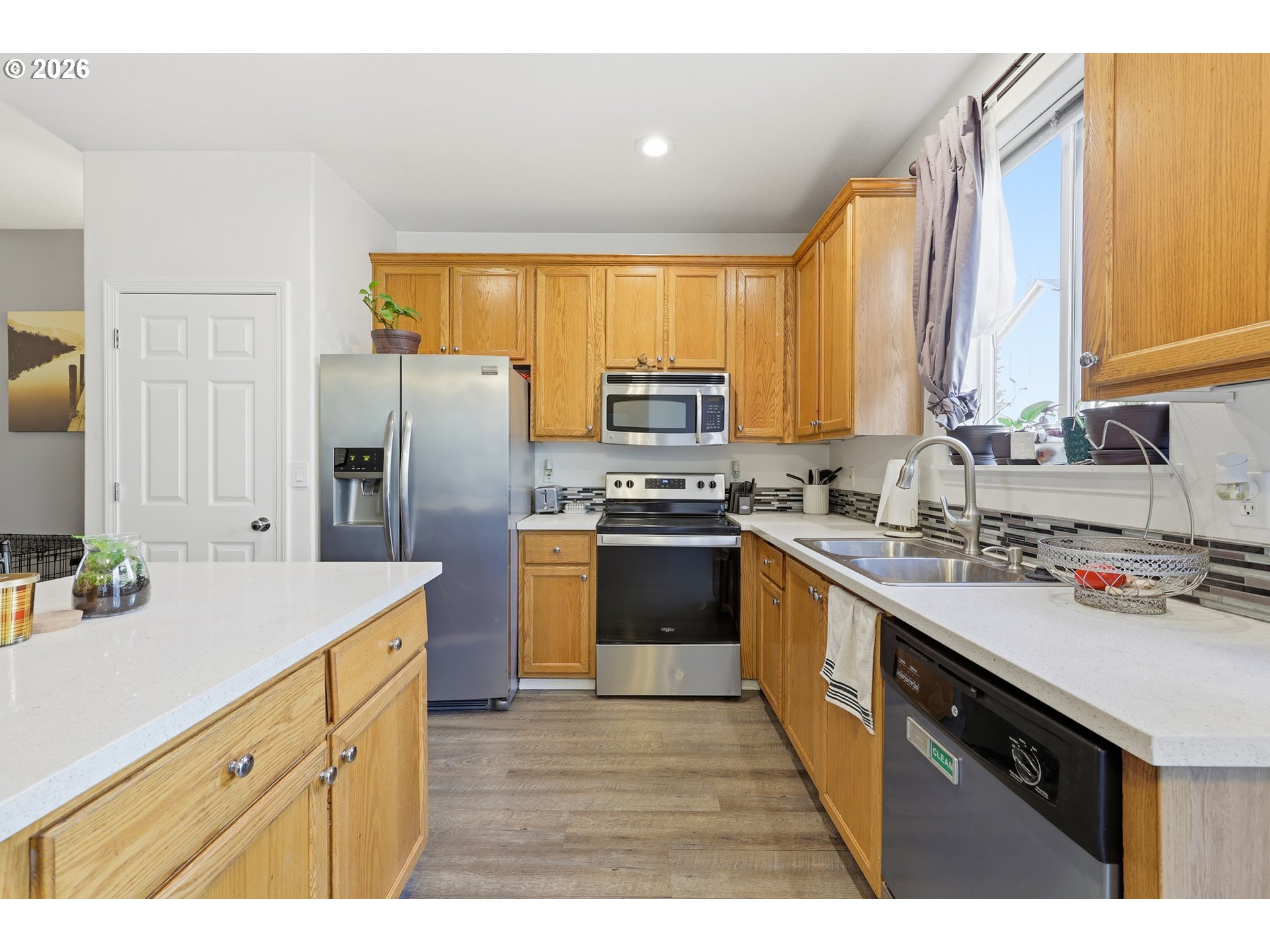5827 Southeast 16th Loop Gresham, OR 97080 - Photo 12 of 29