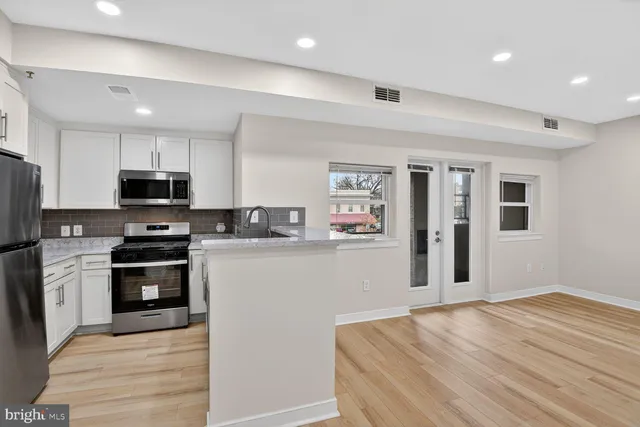 $2,150 | 4800 Georgia Avenue Northwest, Unit 205, Washington, DC 20011