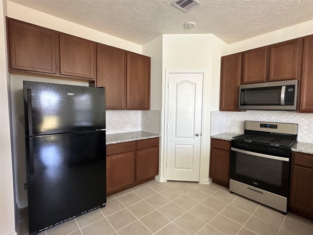 9423 Castillo Court Magnolia, TX 77354 - Photo 13 of 28