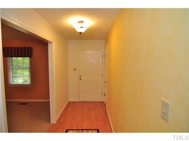 5705 Novaglen Road Durham, NC 27712 - Photo 2 of 20 FOYER