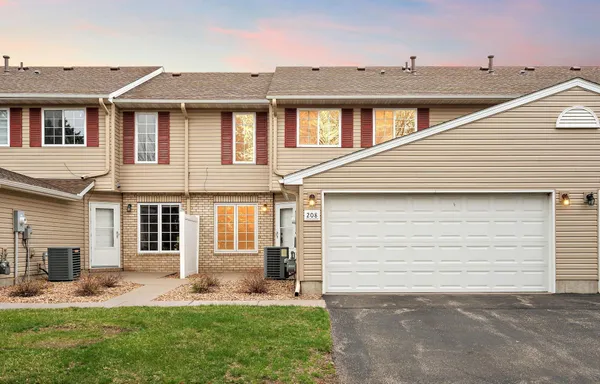 $220,000 | 208 East Orchard Street, Belle Plaine, MN 56011