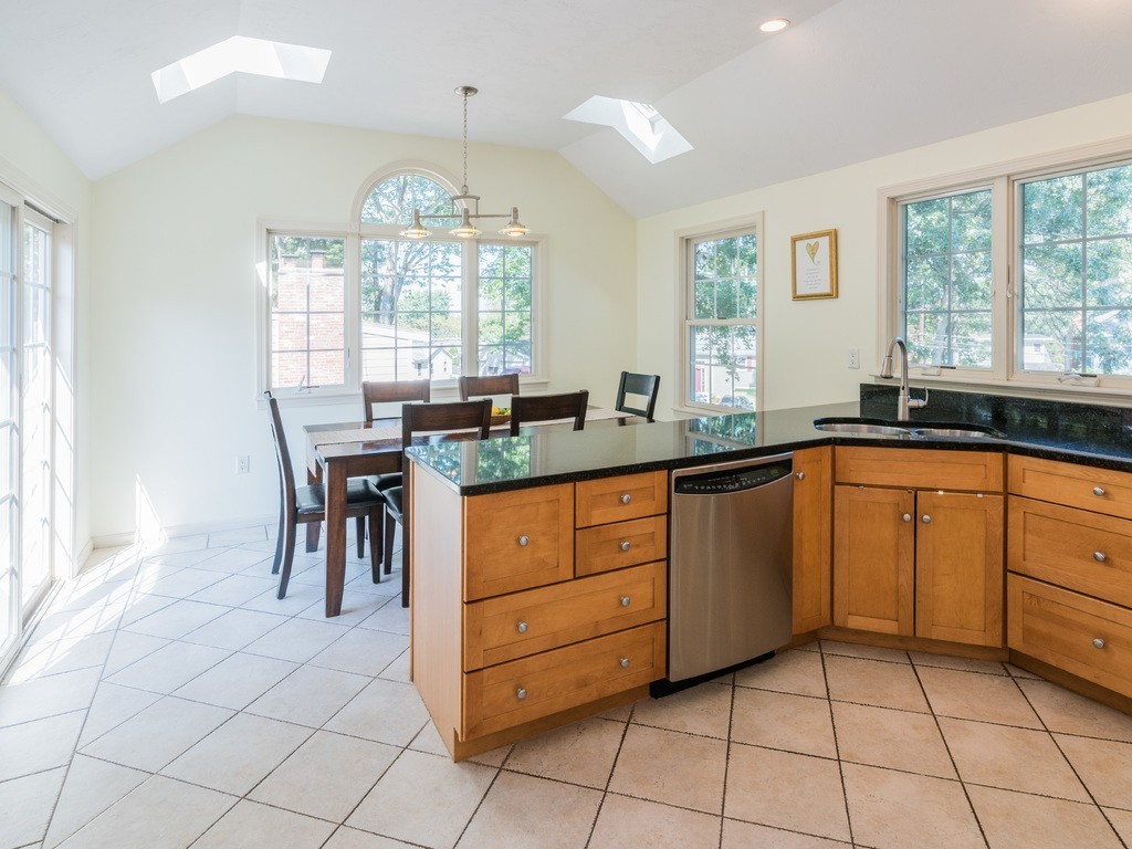 18 Emily Road Framingham, MA 01701 - Photo 4 of 26 Gallery Image 4
