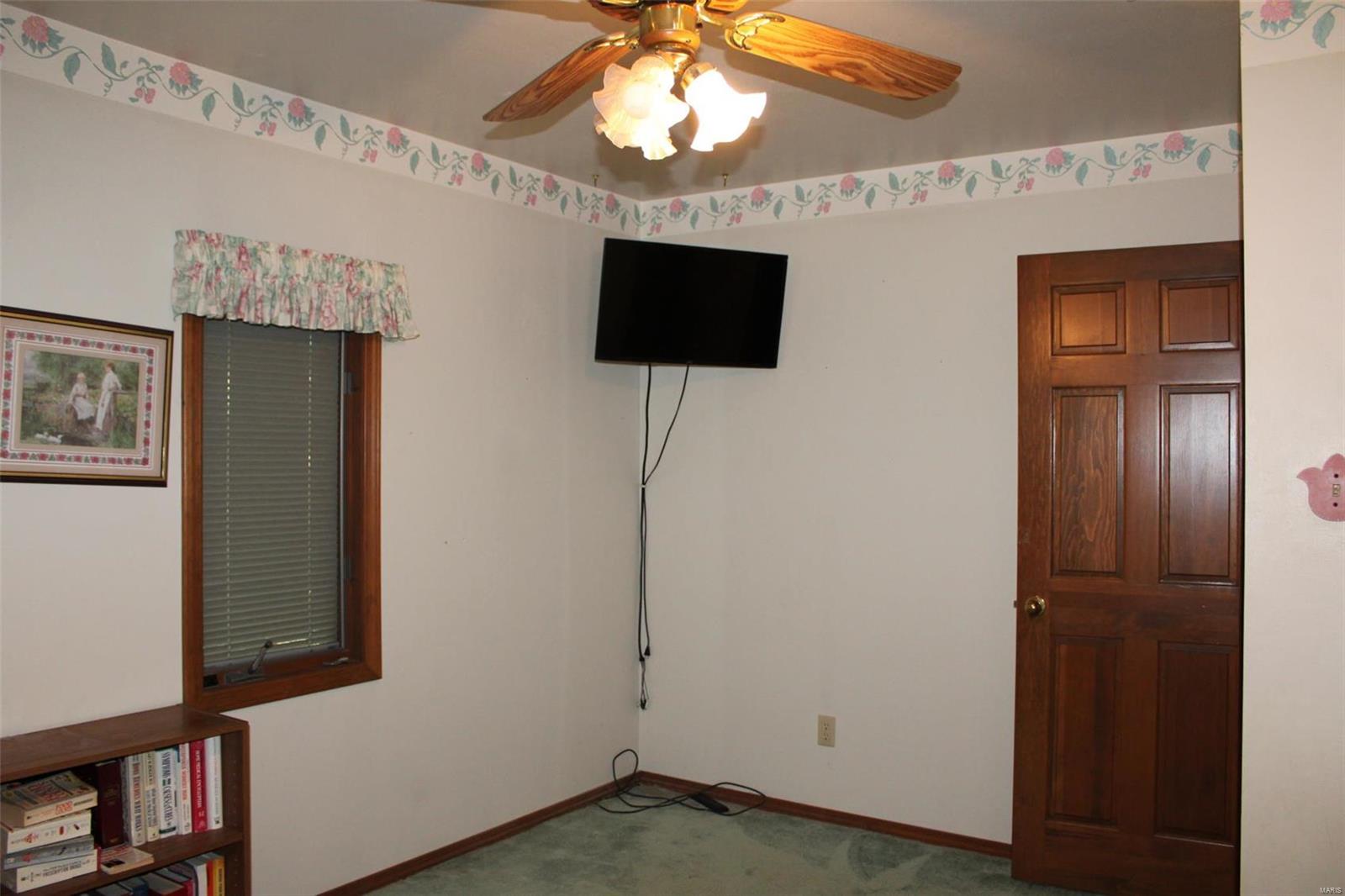 4895 Humbert Road Alton, IL 62002 - Photo 14 of 43 Gallery Image 14