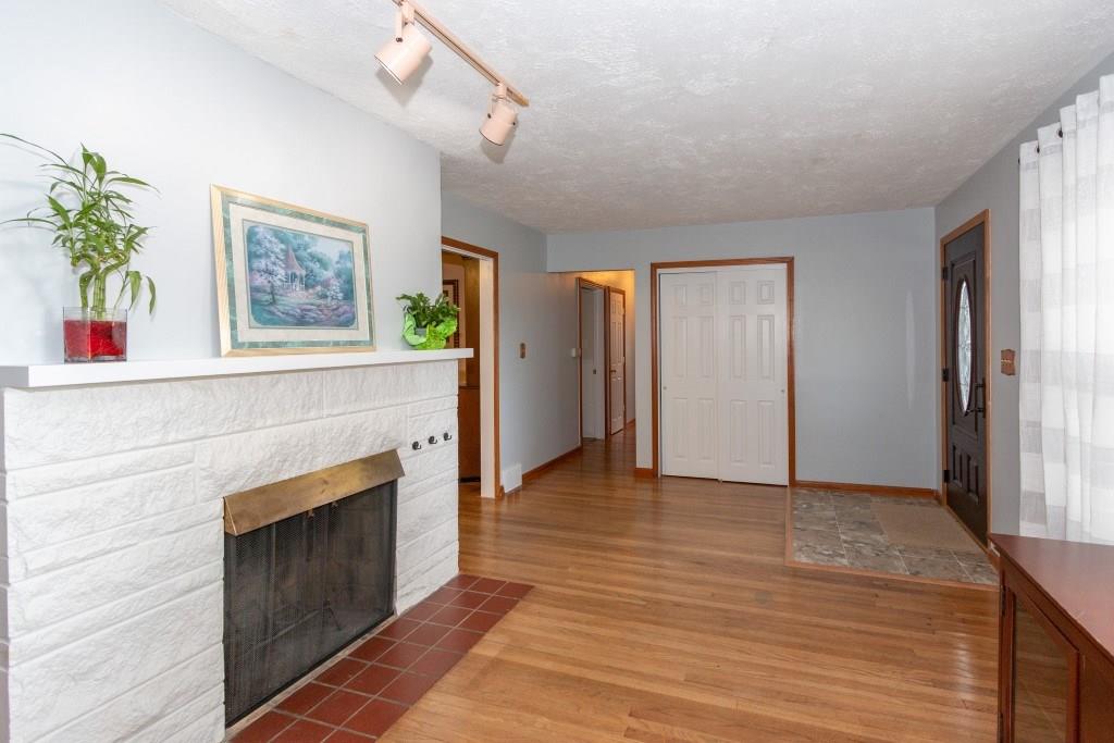 2459 Fisher Road Indianapolis, IN 46239 - Photo 8 of 24 Gallery Image 8