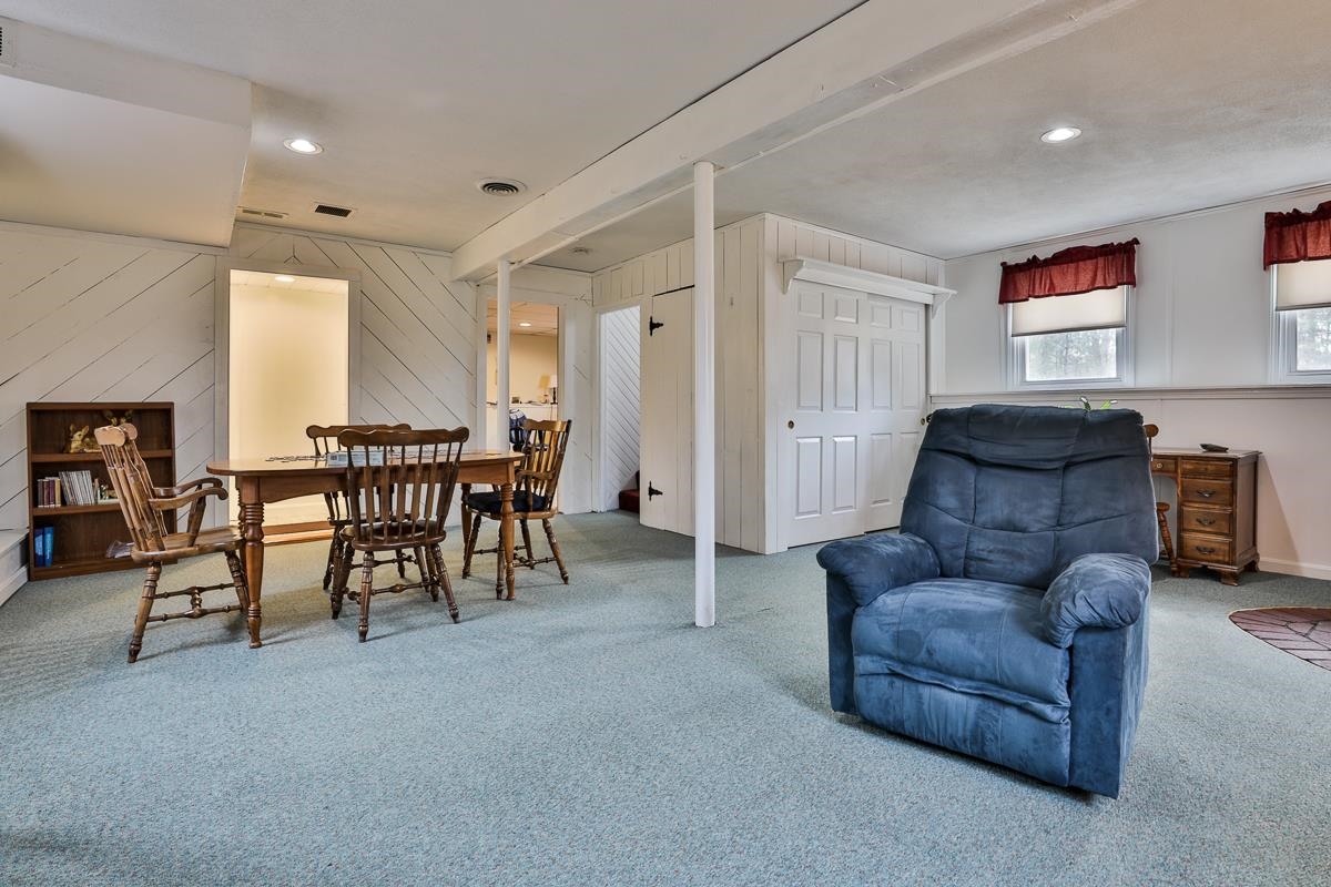 117 Page Road Litchfield, NH 03052 - Photo 31 of 37