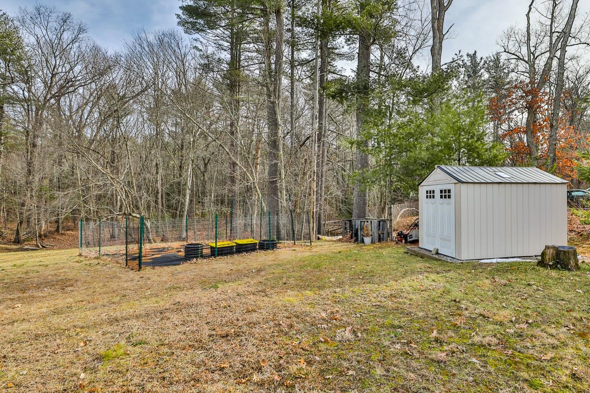 117 Page Road Litchfield, NH 03052 - Photo 4 of 37