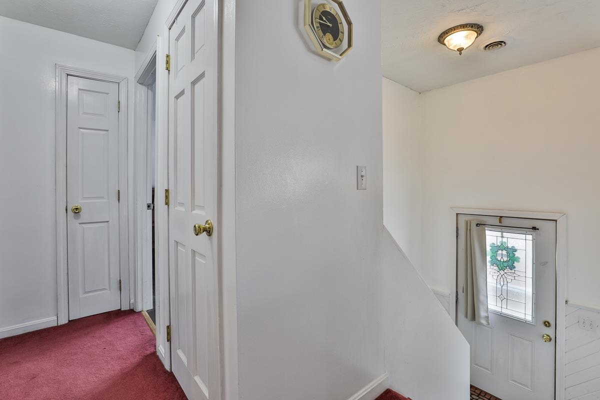117 Page Road Litchfield, NH 03052 - Photo 7 of 37