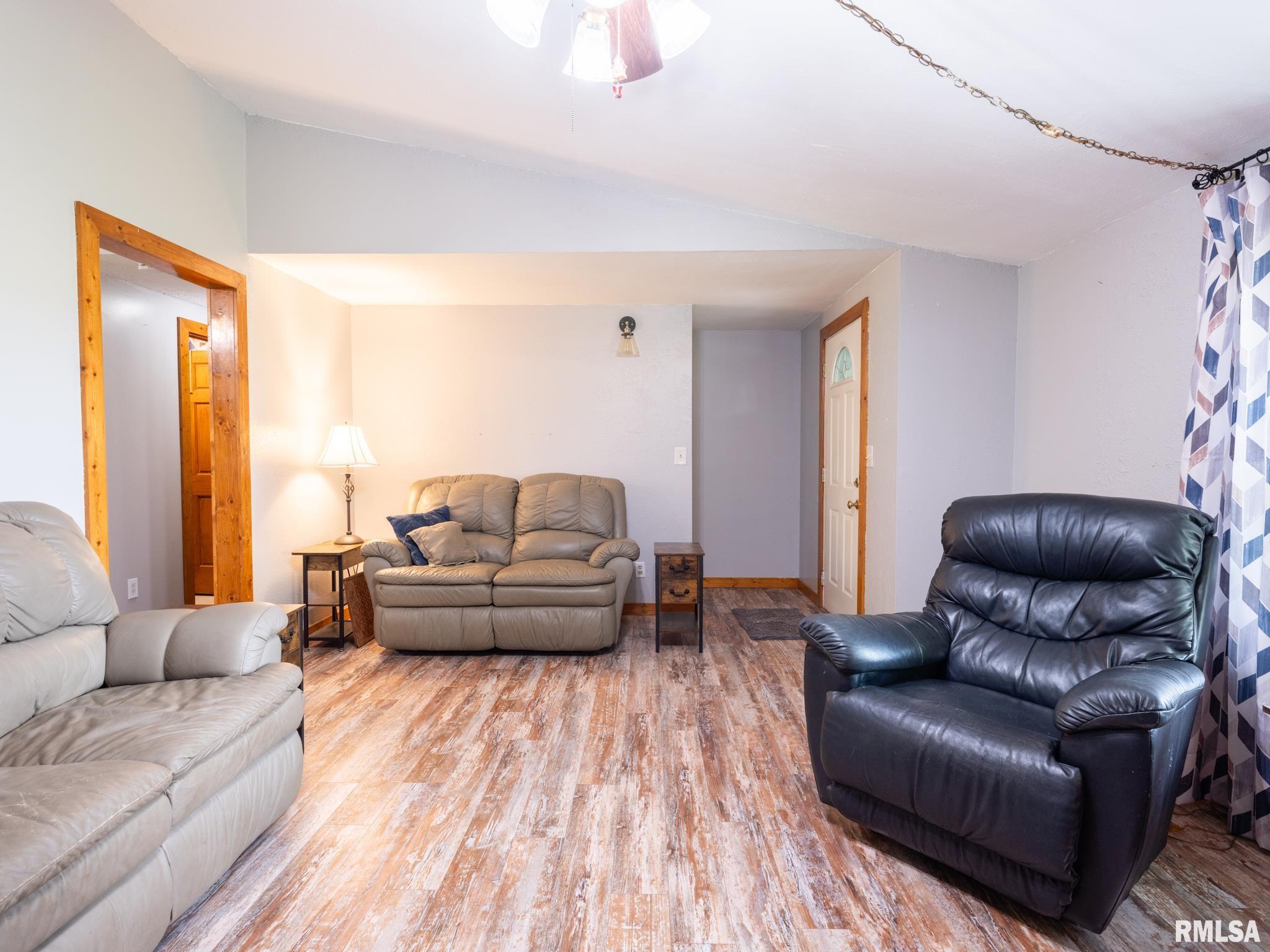 15081 Christmas Tree Road Green Valley, IL 61534 - Photo 4 of 45