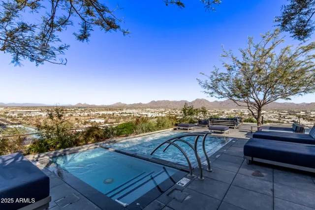 a view of a basketball court
