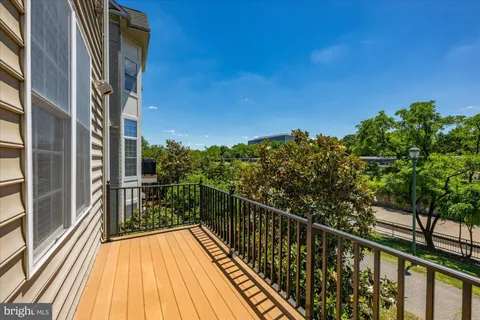 $1,200,000 | 5139 Brawner Place, Alexandria, VA 22304