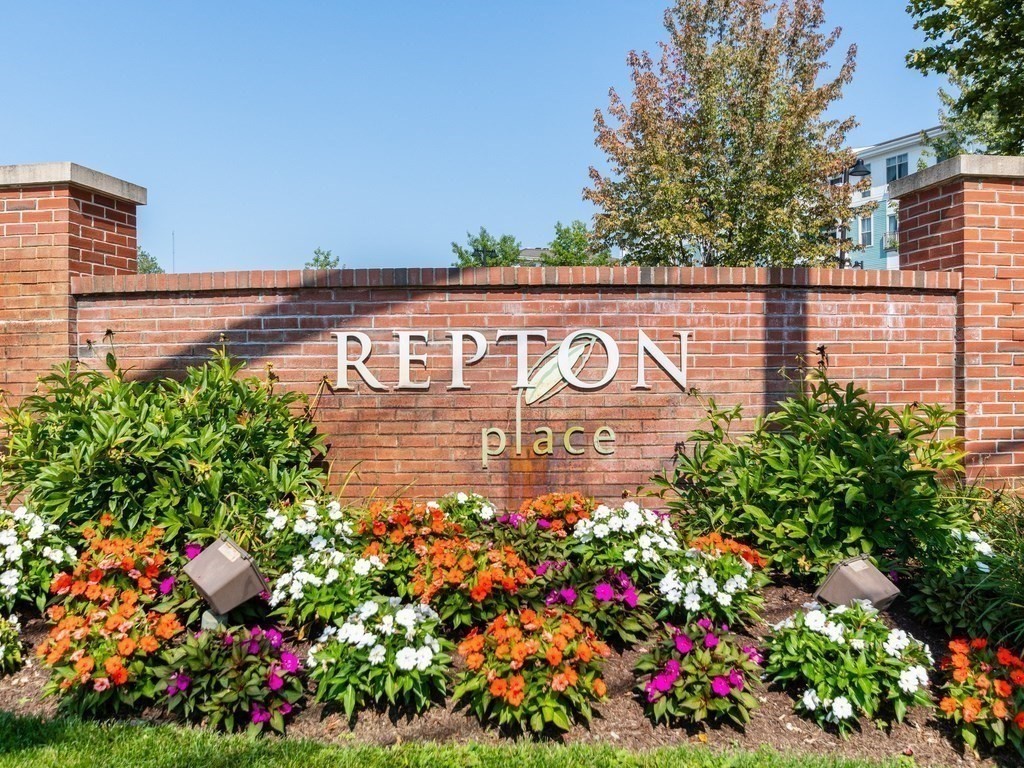 5 Repton Circle, Unit 5315, Watertown, MA 02472 Compass