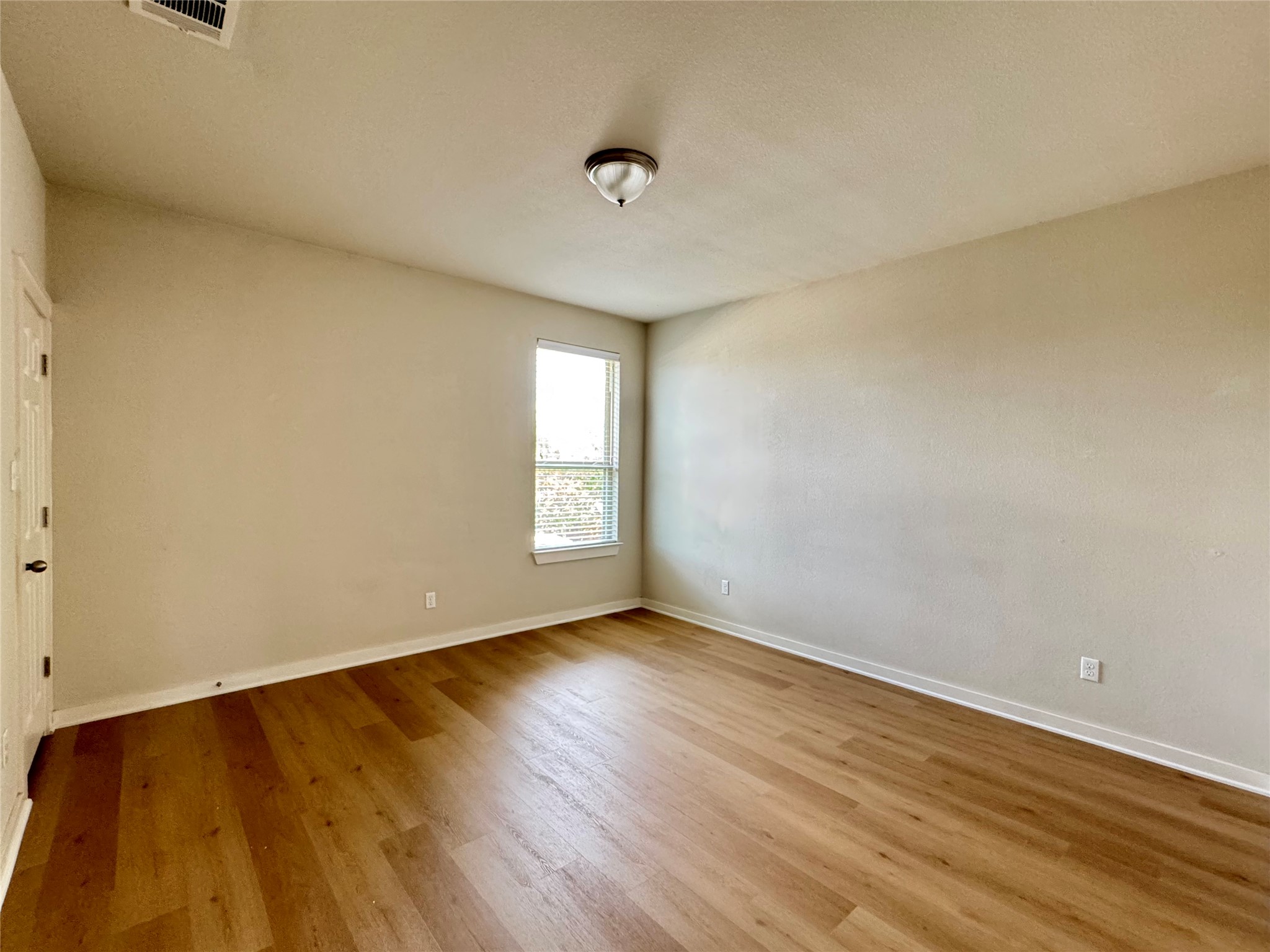4016 Kenter Crossing Austin, TX 78728 - Photo 8 of 13
