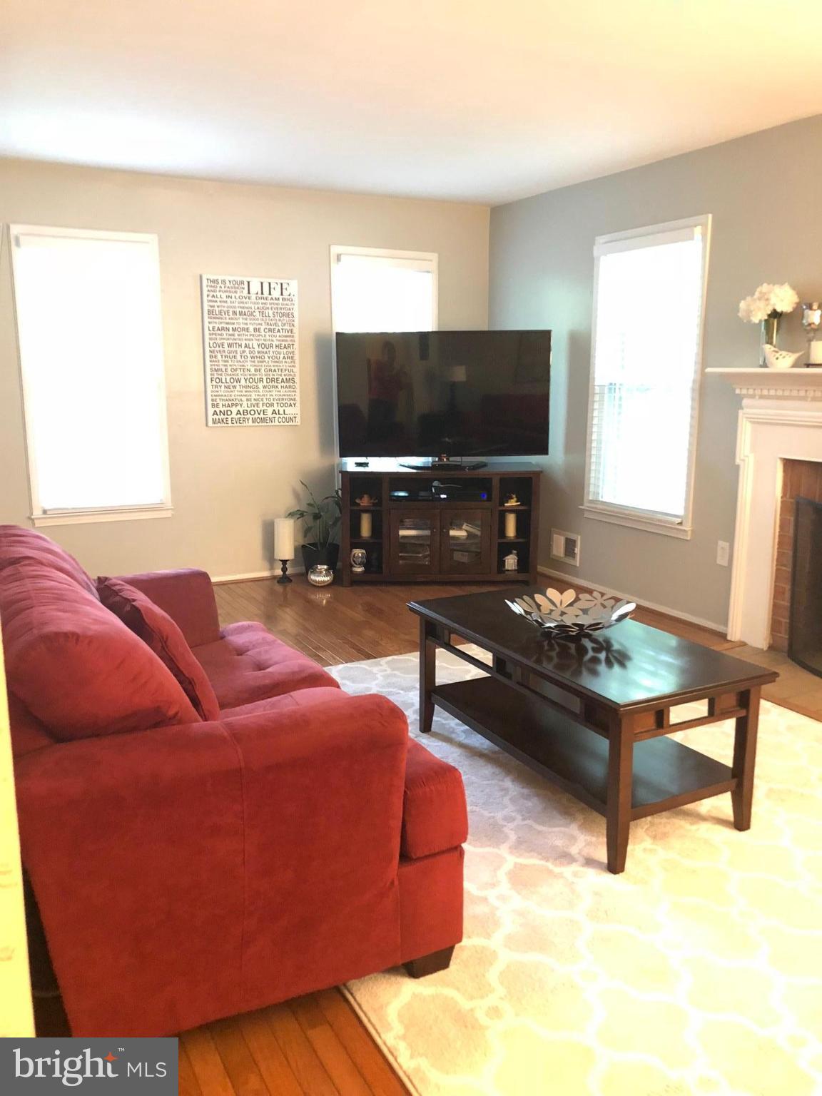 2400 Wanda Way Reston, VA 20191 - Photo 10 of 28 Living Room