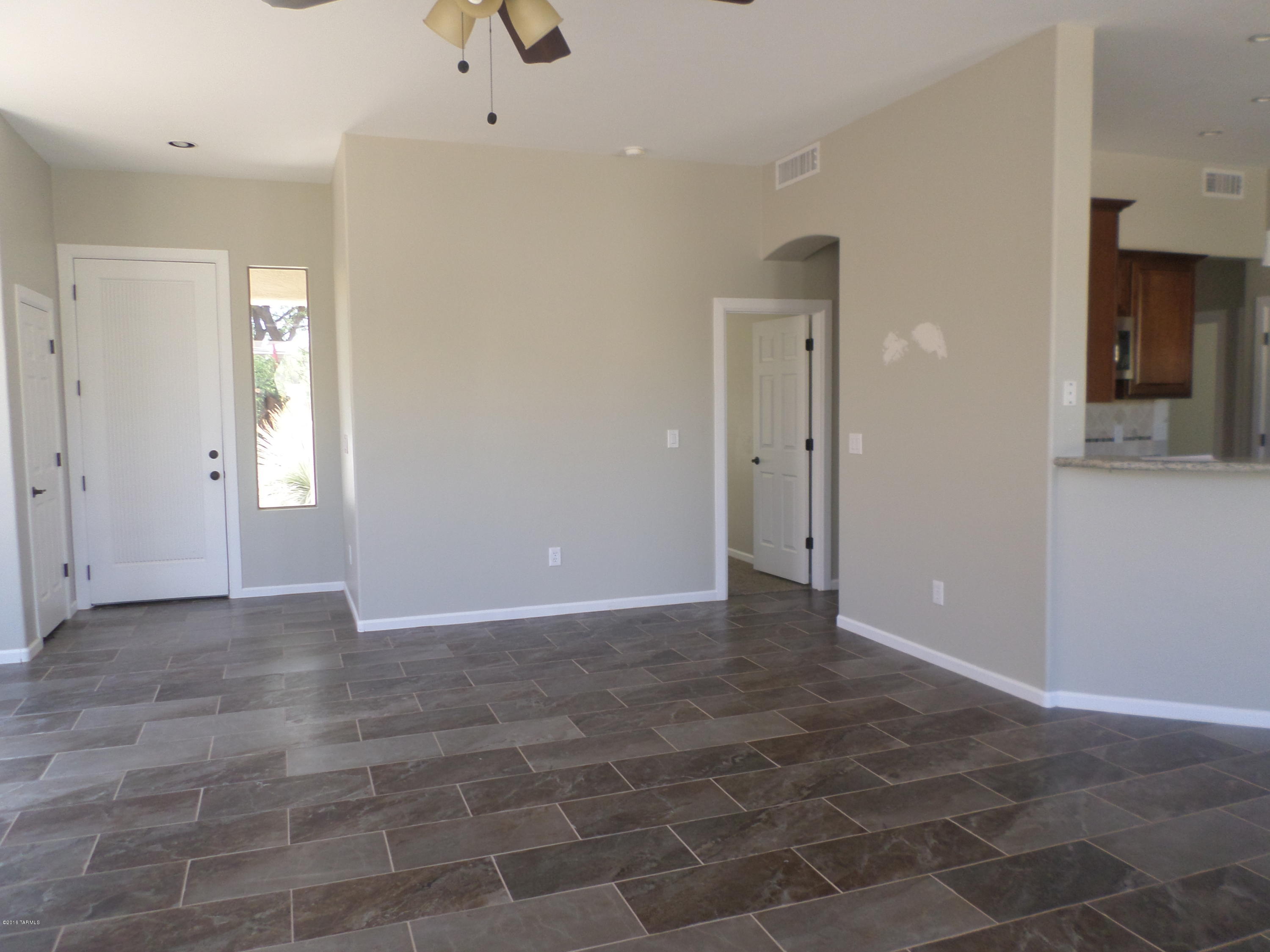 256 Tabascoe Place Tucson, AZ 85755 - Photo 4 of 24