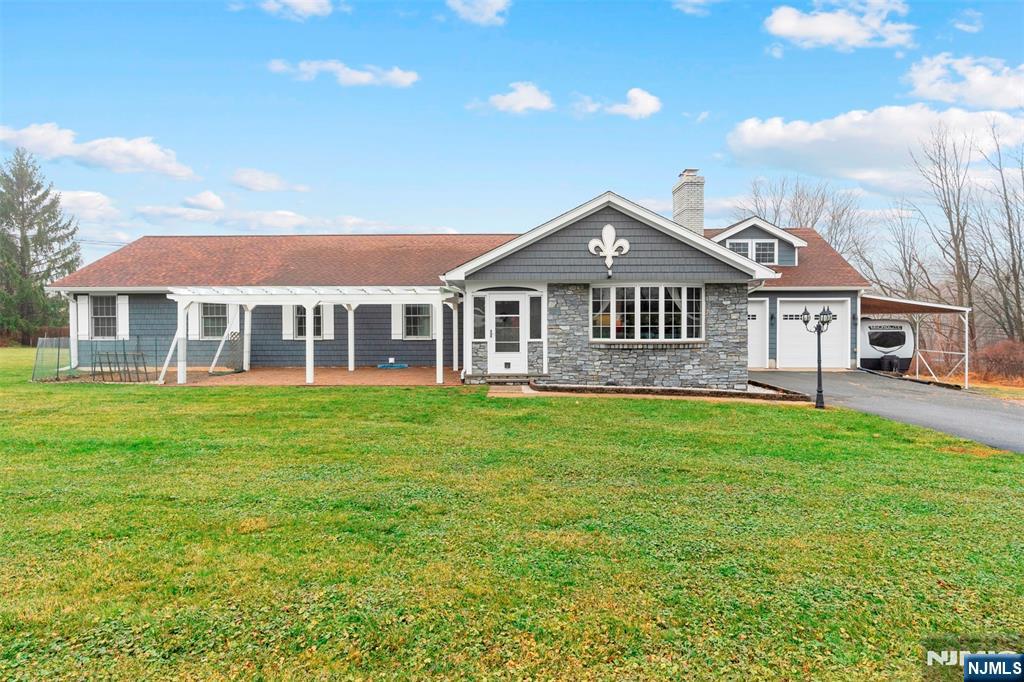 18 Old Wolfe Road Budd Lake, NJ 07828 - Photo 1 of 41