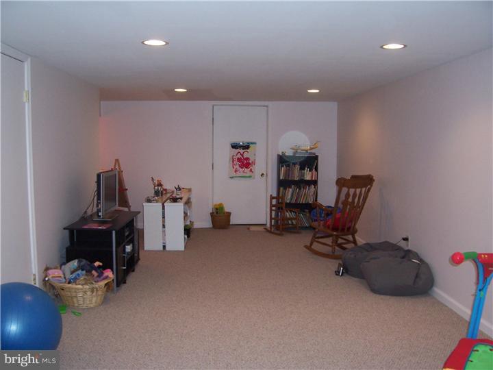 272 Lexington Road Schwenksville, PA 19473 - Photo 14 of 17 Family Room