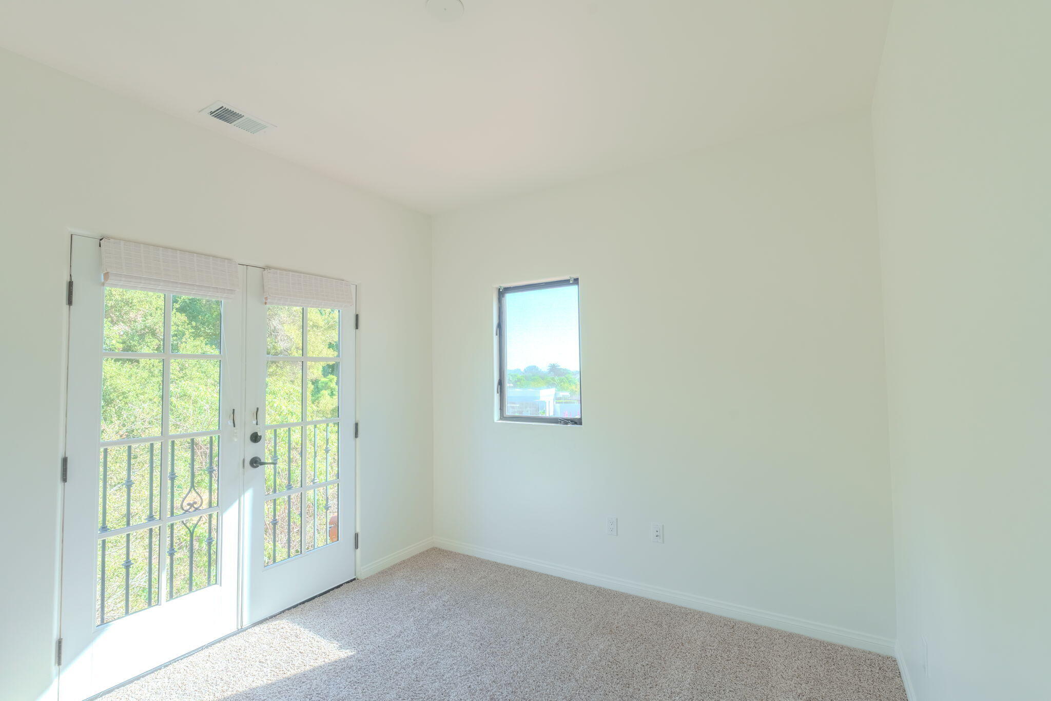 920 Lowena Drive, Unit 19 Santa Barbara, CA 93103 - Photo 19 of 21 a view of an empty room with a window