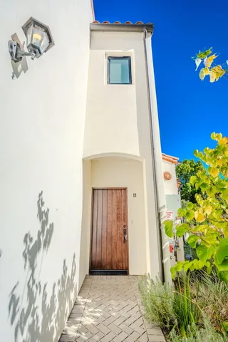 $5,200 | 920 Lowena Drive, Unit 19, Santa Barbara, CA 93103