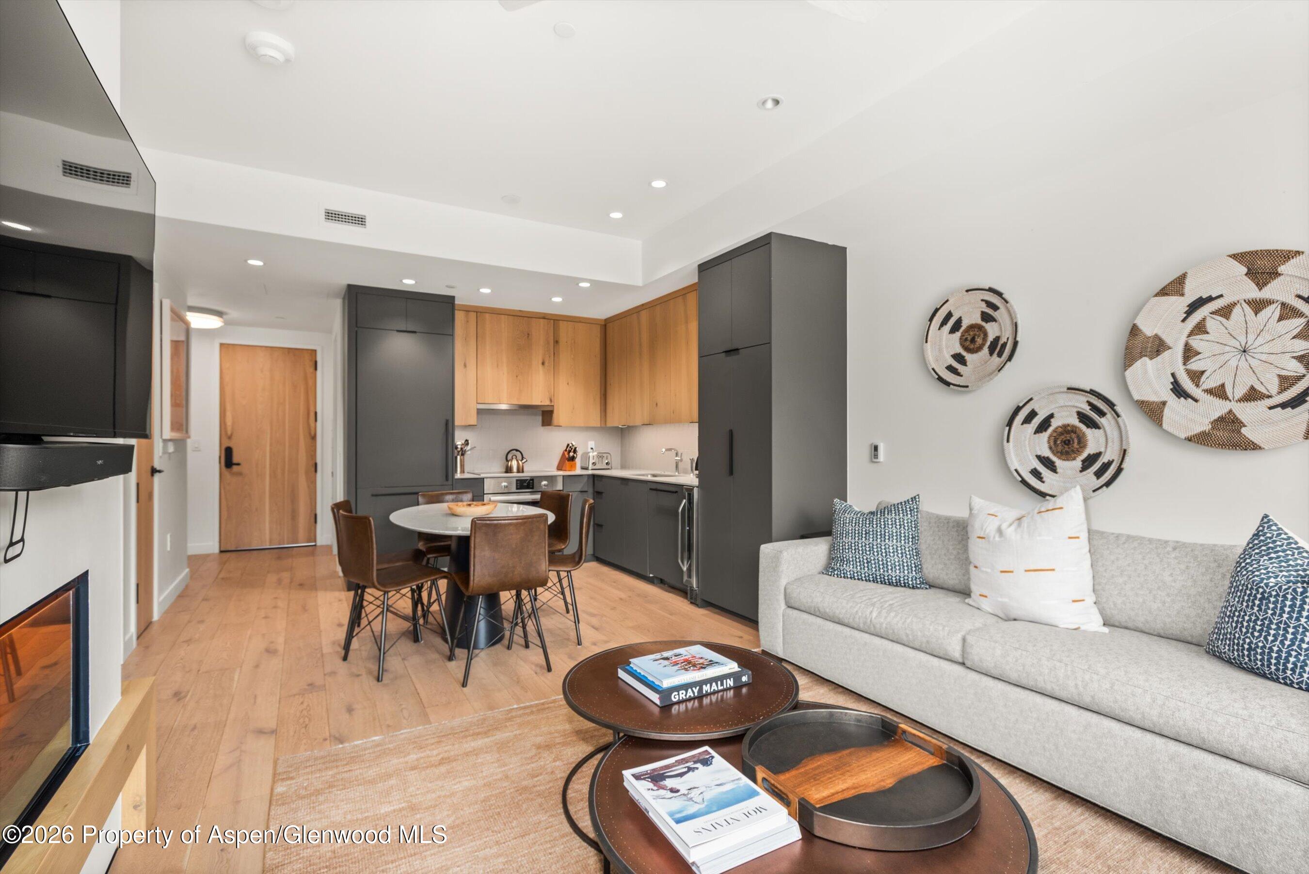 119 Wood Road, Unit 407 Snowmass Village, CO 81615 - Photo 4 of 26 06-119WoodRd407_260606006