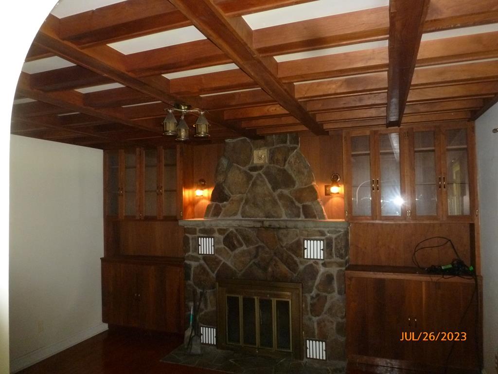 920 Innis St Extension Oil City, PA 16301 - Photo 7 of 21 a view of entryway