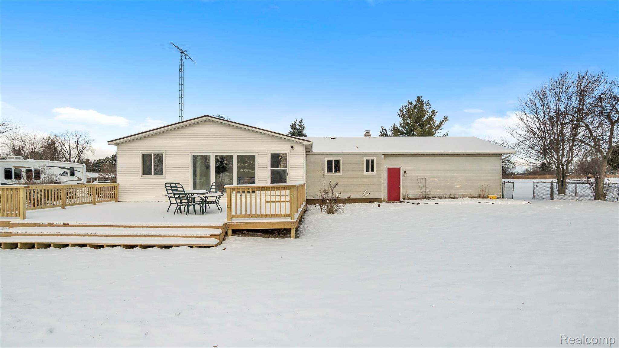 11270 East Coldwater Road Davison, MI 48423 - Photo 41 of 43 -MI-48423-windowstill-39.jpg