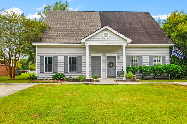 $2,825 | 3145 Queensgate Way, Mount Pleasant, SC 29466