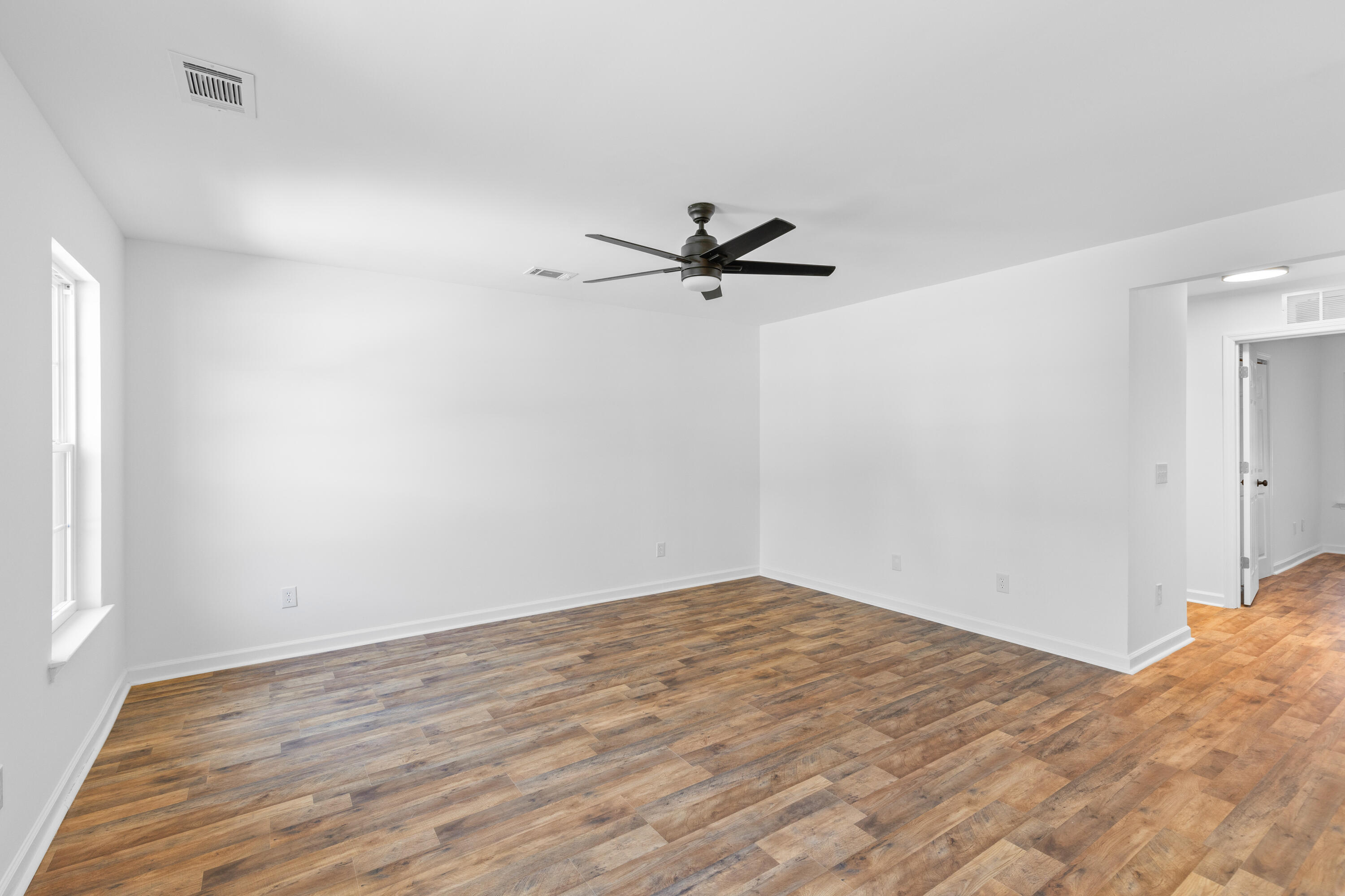 3145 Queensgate Way Mount Pleasant, SC 29466 - Photo 13 of 25 1G1A0808