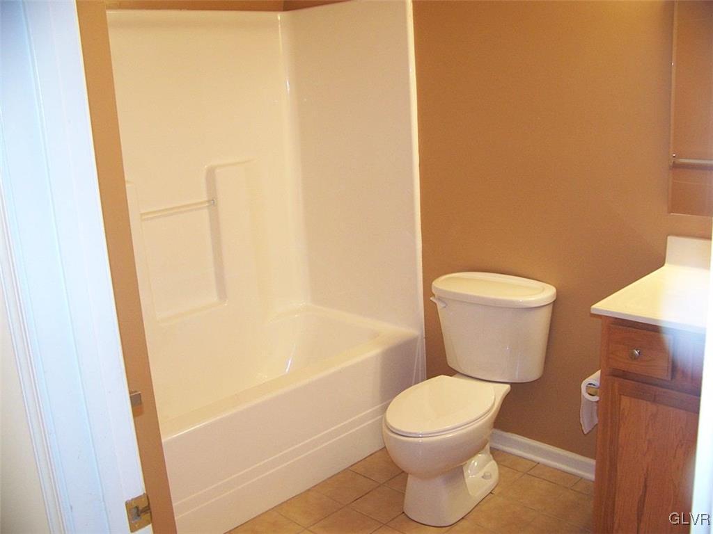 1540 Upstream Farm Road Easton, PA 18040 - Photo 7 of 10 Gallery Image 7