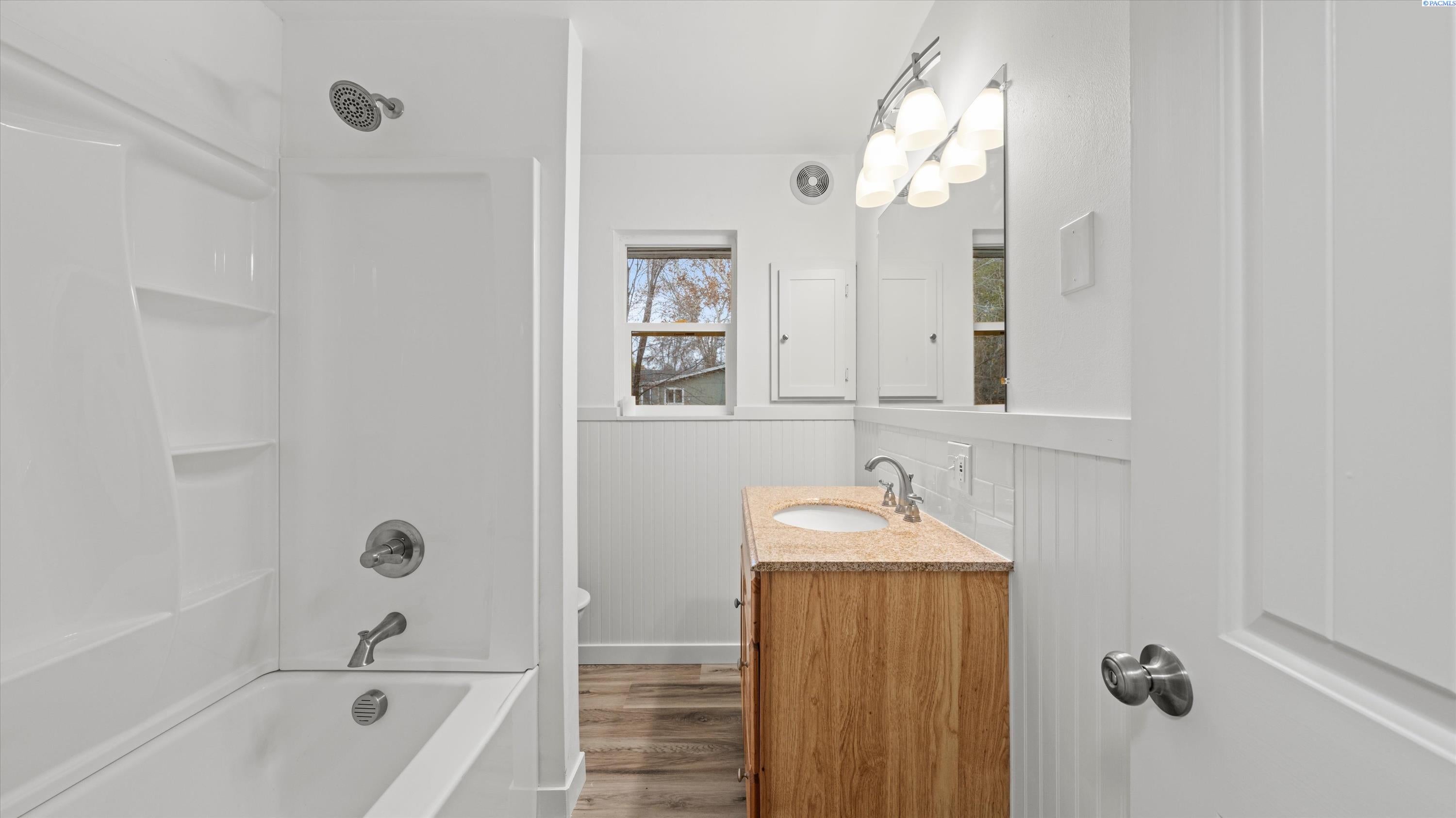 70205 Ridge Road West Richland, WA 99353 - Photo 13 of 28 Gallery Image 13