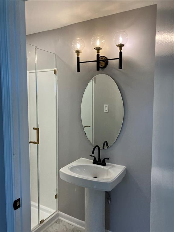 159 McIntyre Road Pittsburgh, PA 15237 - Photo 14 of 38 Master bath