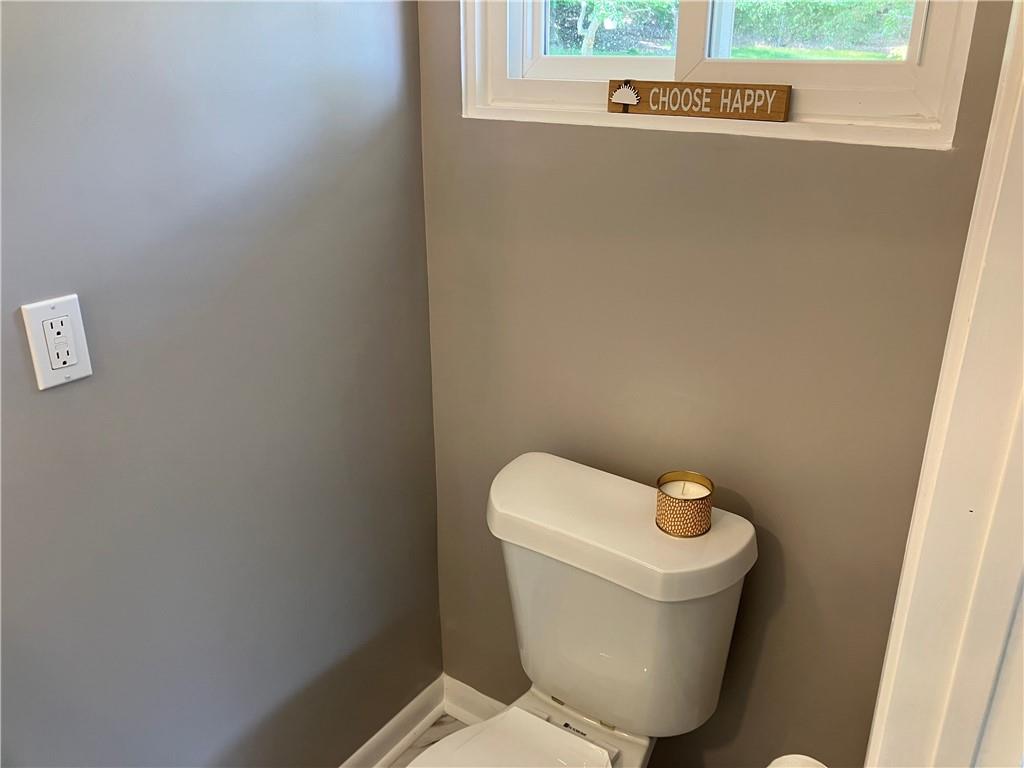 159 McIntyre Road Pittsburgh, PA 15237 - Photo 15 of 38 Master bath