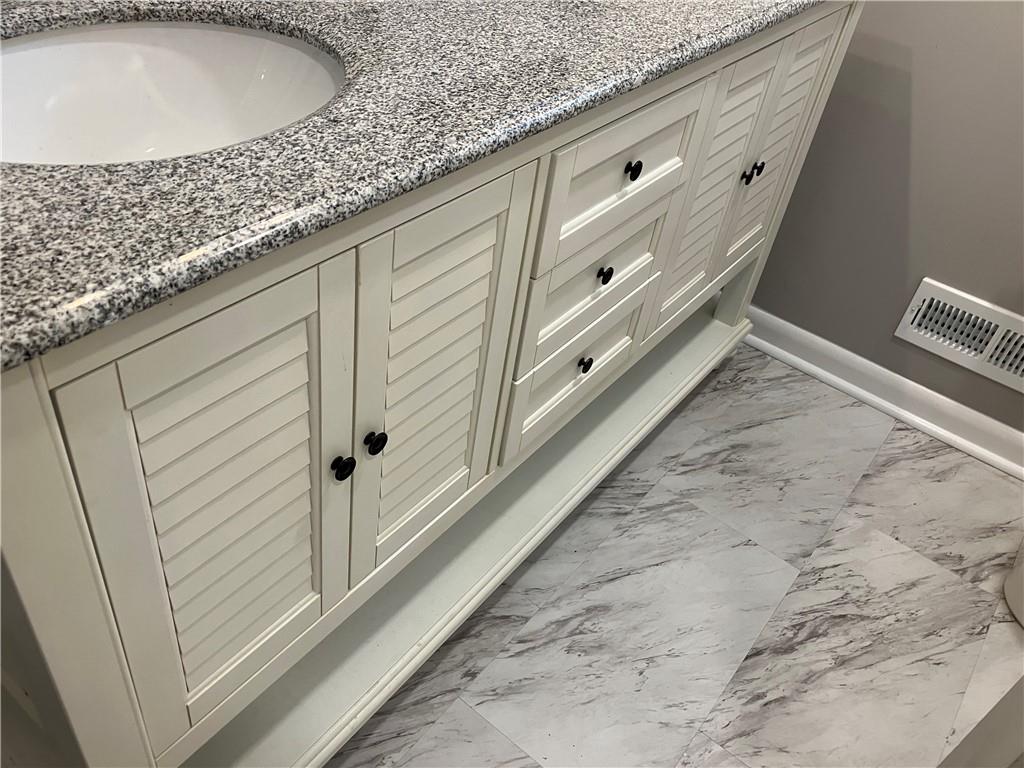 159 McIntyre Road Pittsburgh, PA 15237 - Photo 18 of 38 Hall vanity