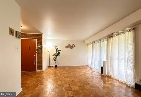 $2,095 | 6008 Westchester Park Drive, Unit T2, College Park, MD 20740