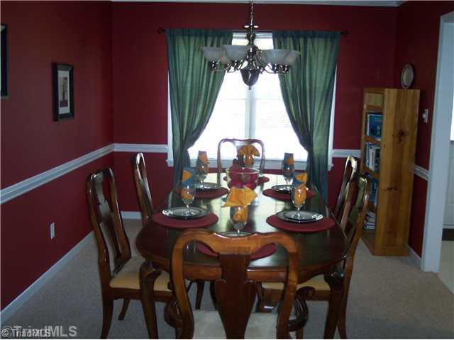 2459 Willard Road High Point, NC 27265 - Photo 4 of 12 Dining Room.