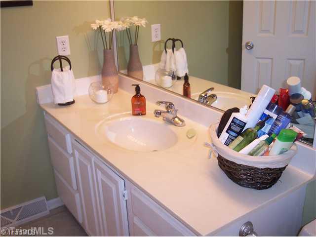 2459 Willard Road High Point, NC 27265 - Photo 8 of 12 Master Bath/Spa.