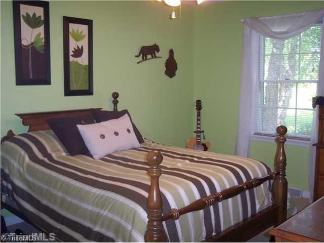 2459 Willard Road High Point, NC 27265 - Photo 9 of 12 2nd Bedroom.
