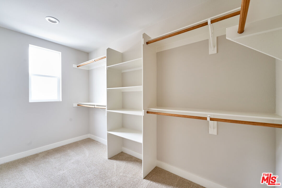 525 Daniel Freeman Circle Inglewood, CA 90301 - Photo 17 of 39 a view of an empty walk in closet