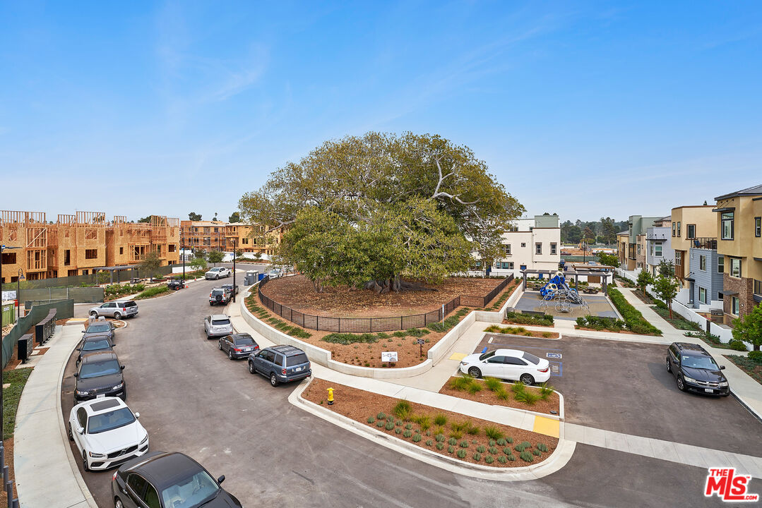 525 Daniel Freeman Circle Inglewood, CA 90301 - Photo 28 of 39 a view of a tennis ground