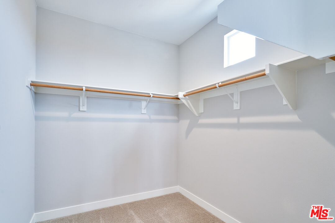 525 Daniel Freeman Circle Inglewood, CA 90301 - Photo 32 of 39 a view of walk in closet