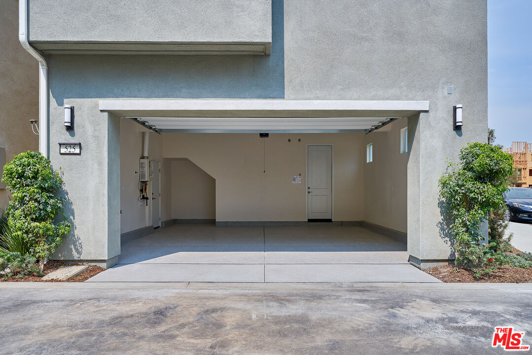 525 Daniel Freeman Circle Inglewood, CA 90301 - Photo 33 of 39 a view of basement